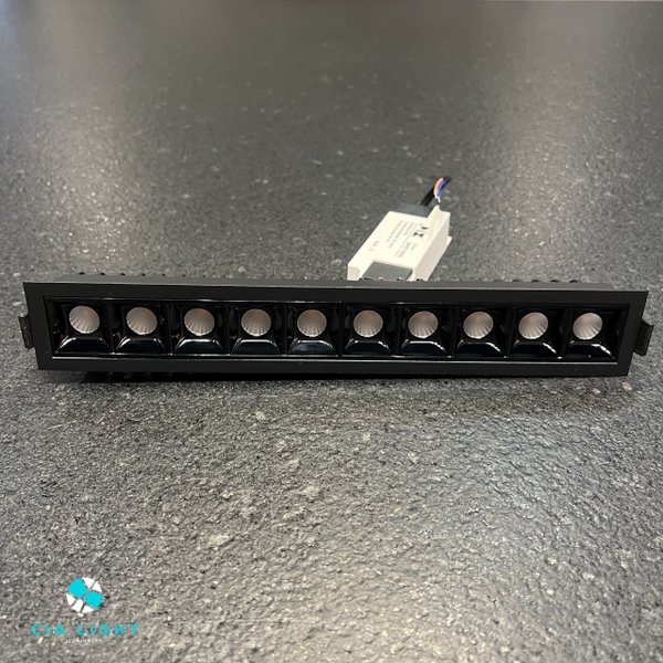 Spot LED Vigo Retangular 30° IRC 90 2700K 20W - Pix Iluminação